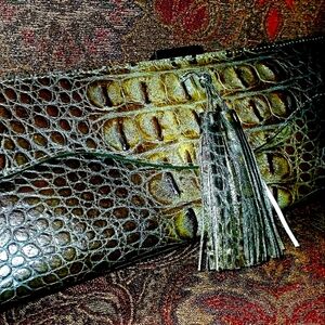 Sondra Roberts Bag Croc Clutch Purse Rare Vintage Feminine Tassel Excellent